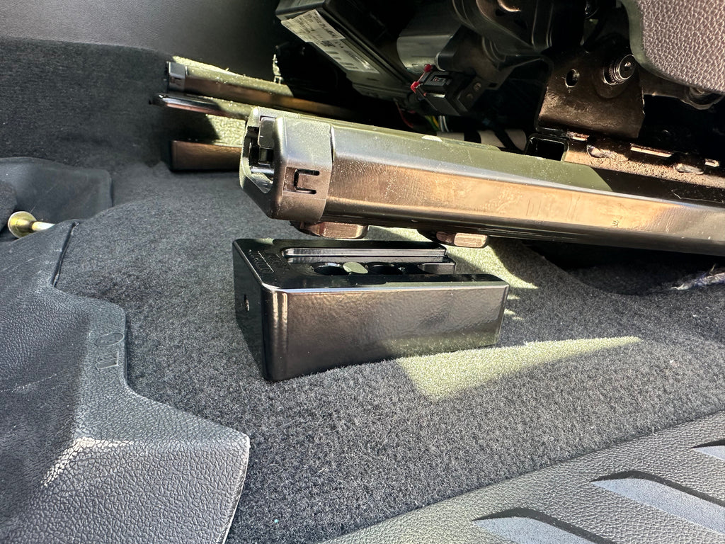 GM SEAT JACKER® BOOSTER BUNDLE (COLORADO AND CANYON)