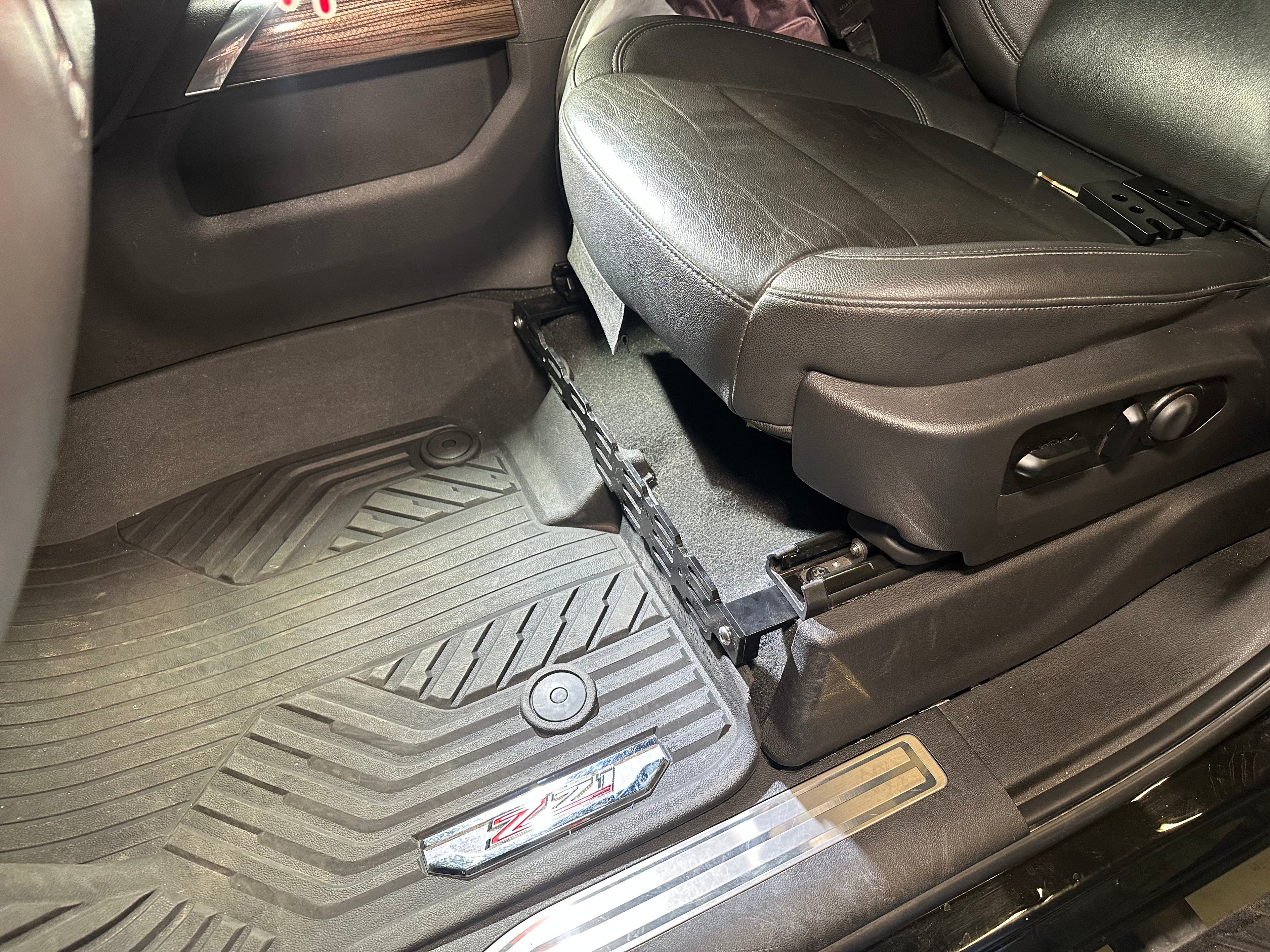 GM FRONT MULTI MOUNT PANEL (SUBURBAN, TAHOE, AND YUKON)