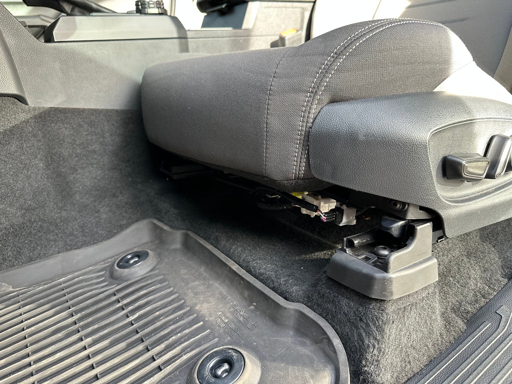 TOYOTA ADJUSTABLE FRONT SEAT JACKERS® W/OPTIONAL MMP (TACOMA)