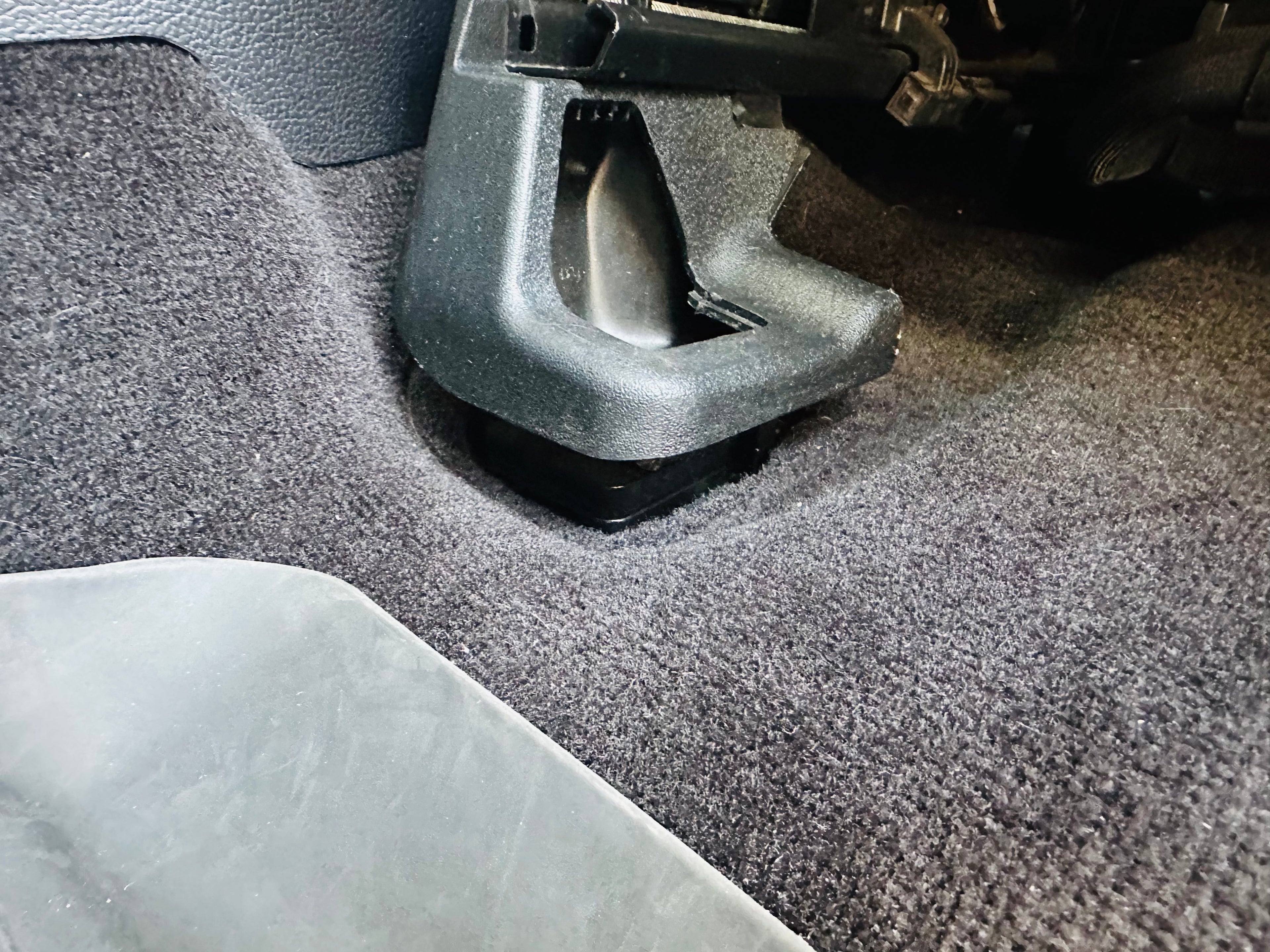 FORD ADJUSTABLE FRONT SEAT JACKERS® (F150, LIGHTNING, AND EXPEDITION)