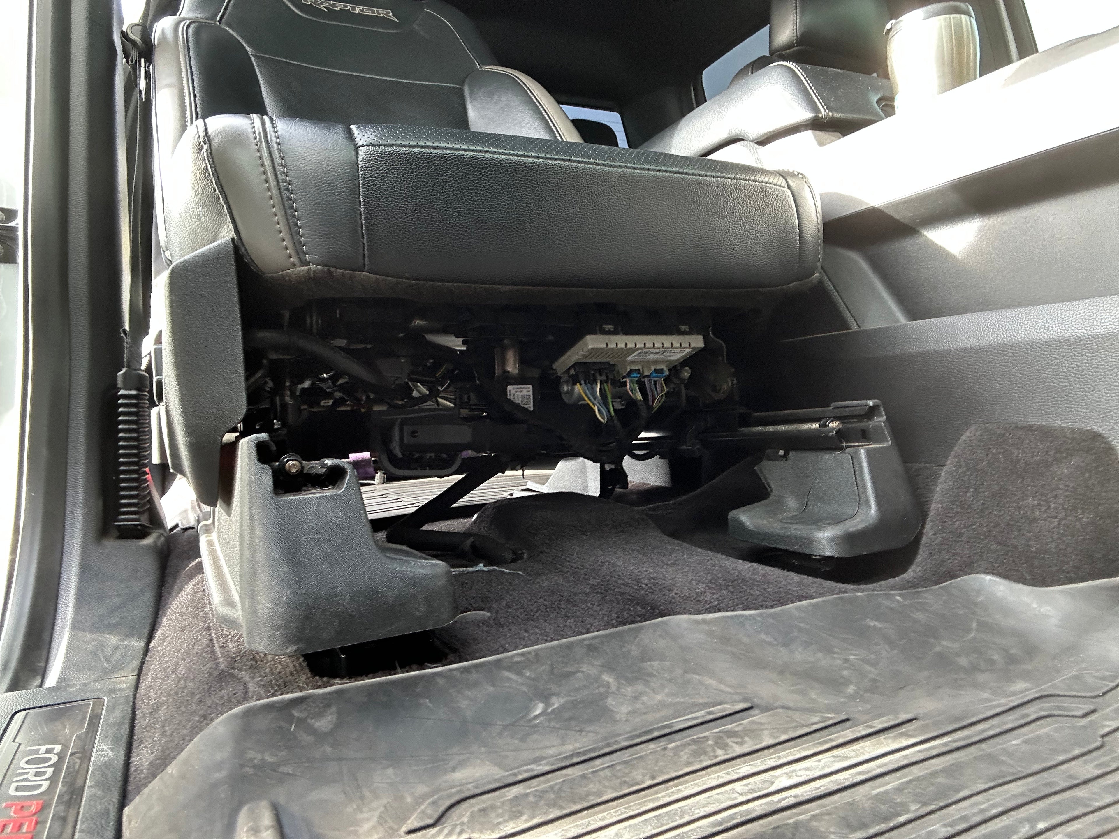 FORD SEAT JACKER® BOOSTER BUNDLE® (F150, SUPER DUTY, AND EXPEDITION+)