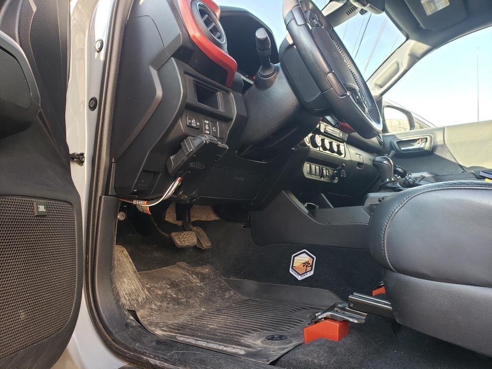 FRONT SEAT JACKERS® - LIMITED EDITION (2005-2022 TACOMA, 2003-2022 4RUNNER/GX, & FJ)