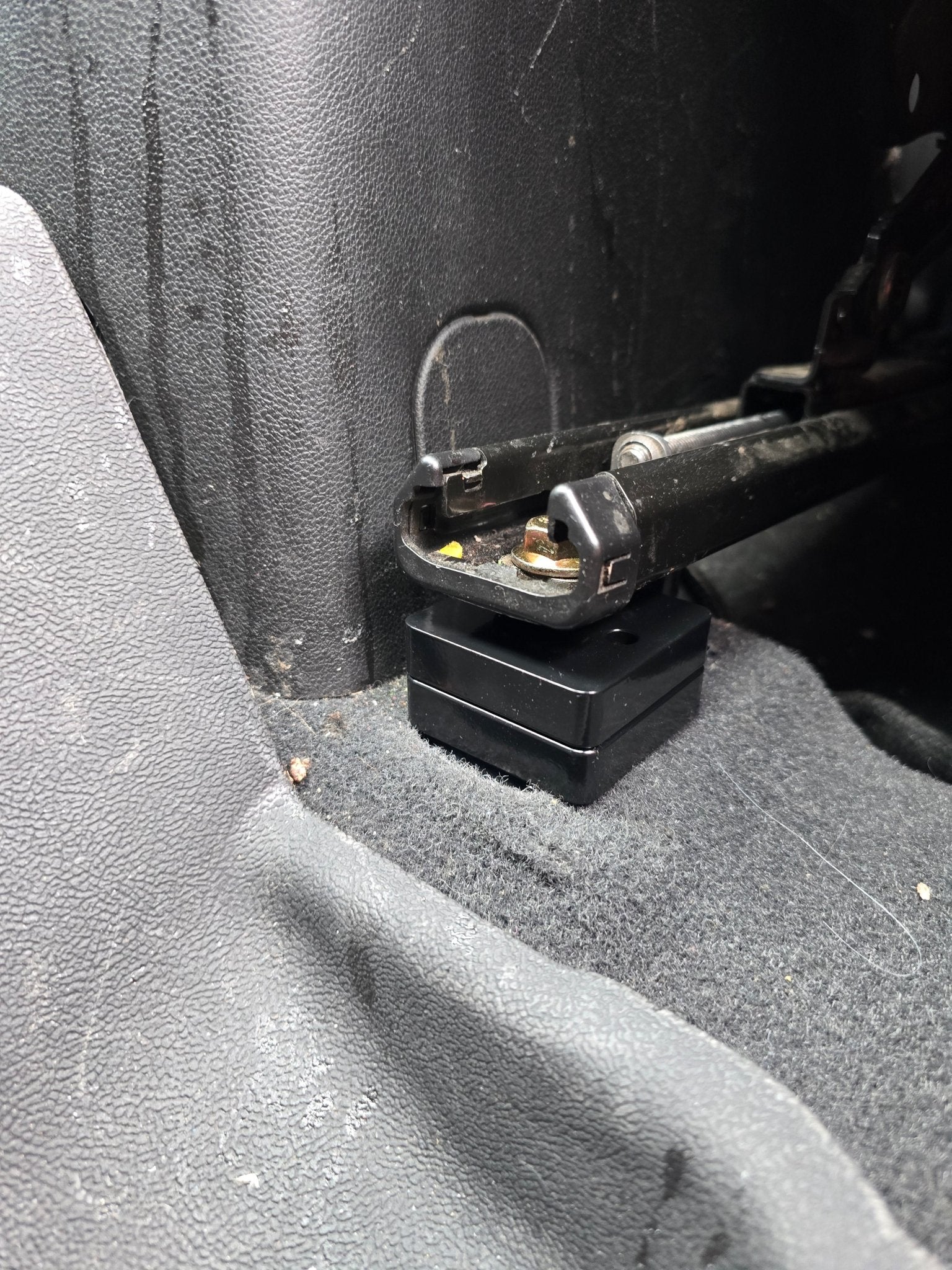 GM SEAT JACKER® BOOSTER BUNDLE (SILVERADO, SIERRA, HD, SUBURBAN, TAHOE+)