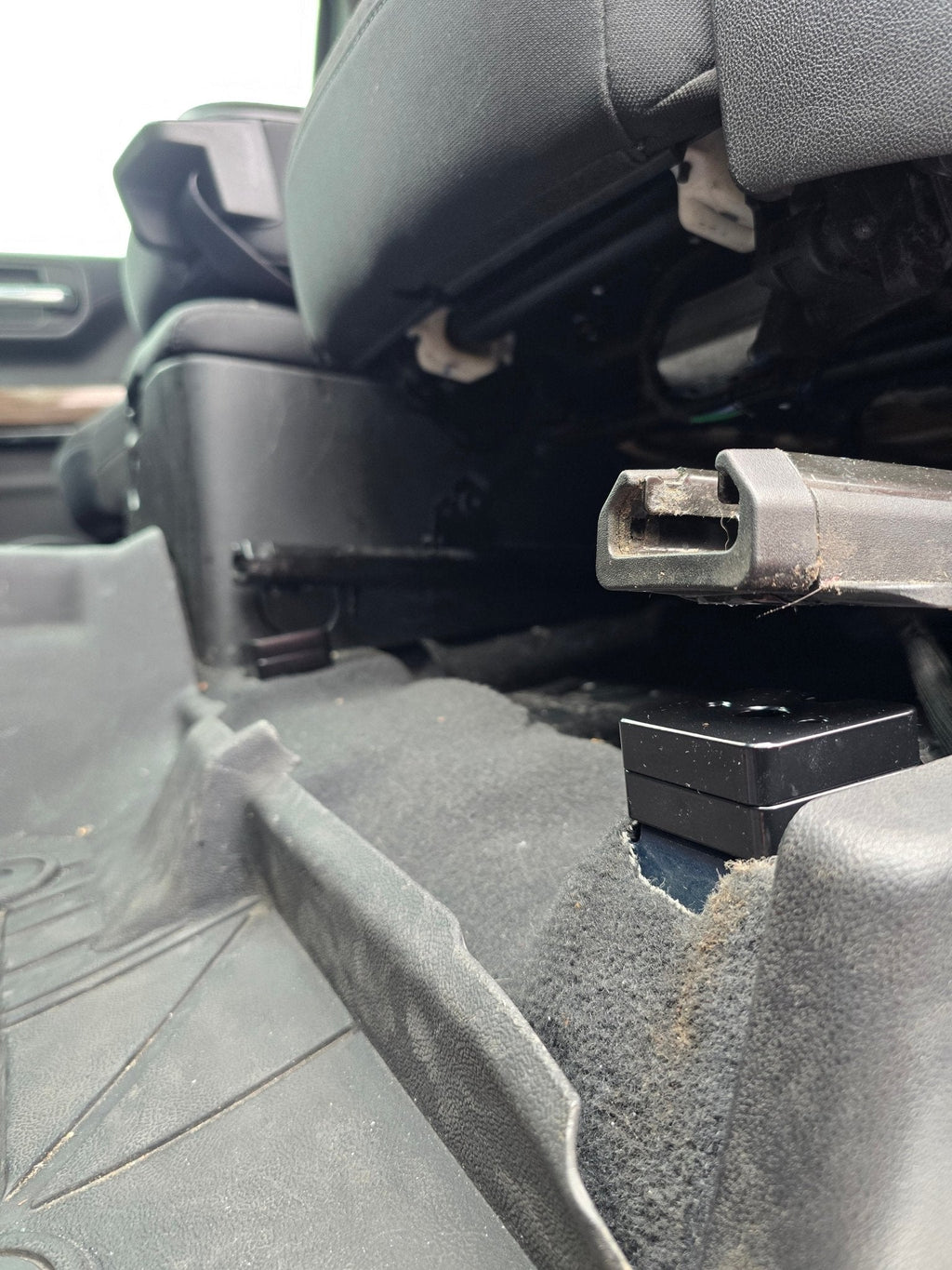 GM SEAT JACKER® BOOSTER BUNDLE (SILVERADO, SIERRA, HD, SUBURBAN, TAHOE+)