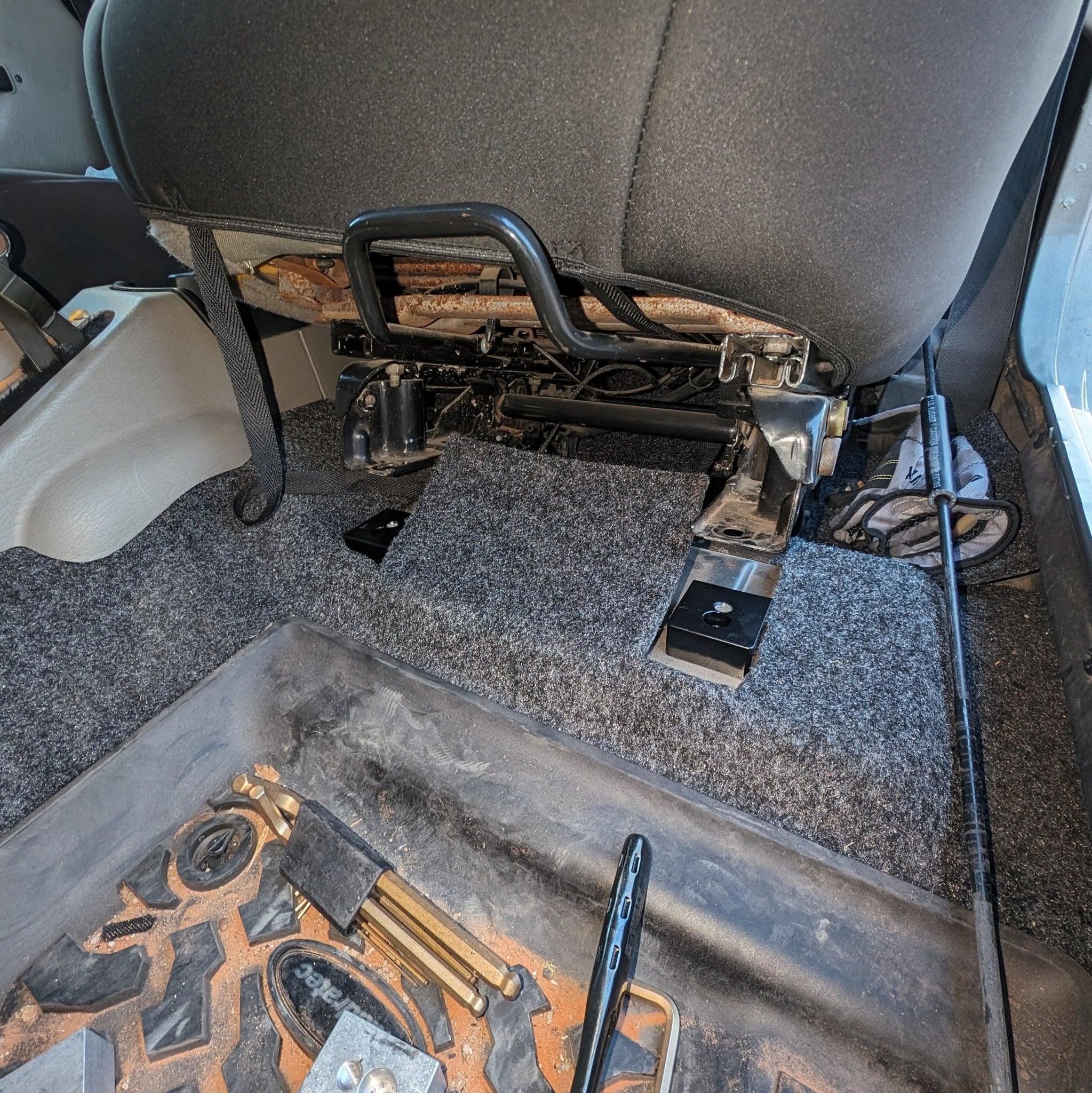 JEEP FRONT SEAT JACKERS® (WRANGLER TJ AND UNLIMITED LJ)