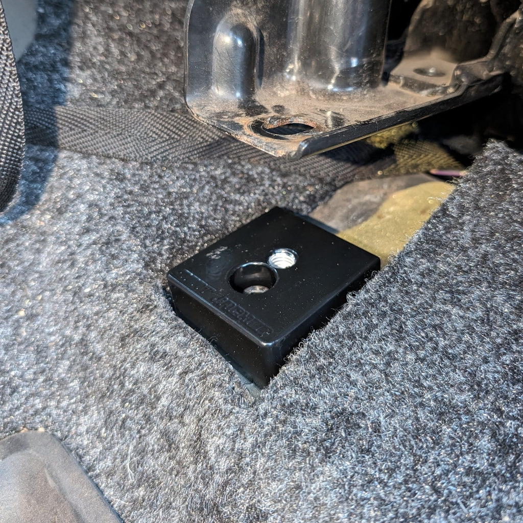 JEEP FRONT SEAT JACKERS® (WRANGLER TJ AND UNLIMITED LJ)