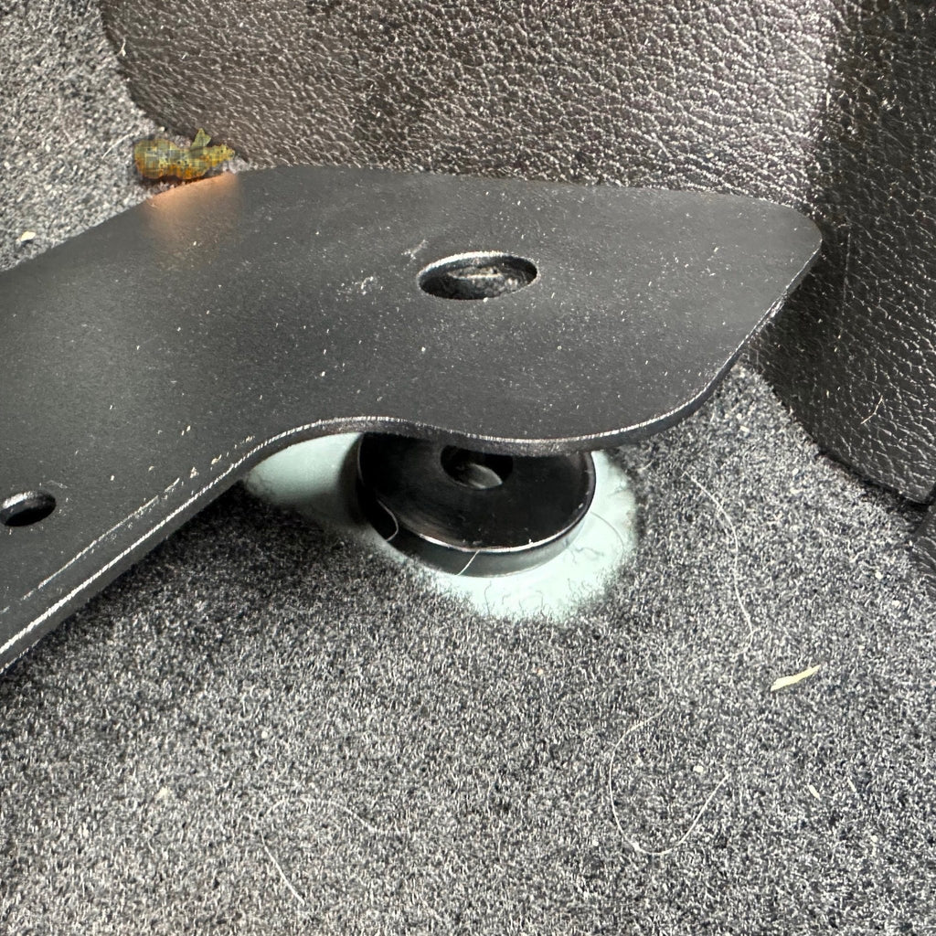 JEEP UNDER SEAT COMPRESSOR MOUNT (WRANGLER JLU AND GLADIATOR)