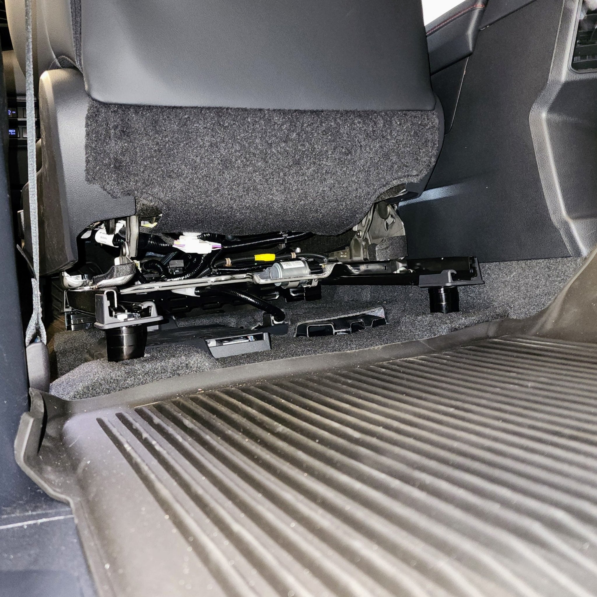 MAZDA ADJUSTABLE REAR SEAT JACKERS® (CX-5, CX-9, CX-30+)