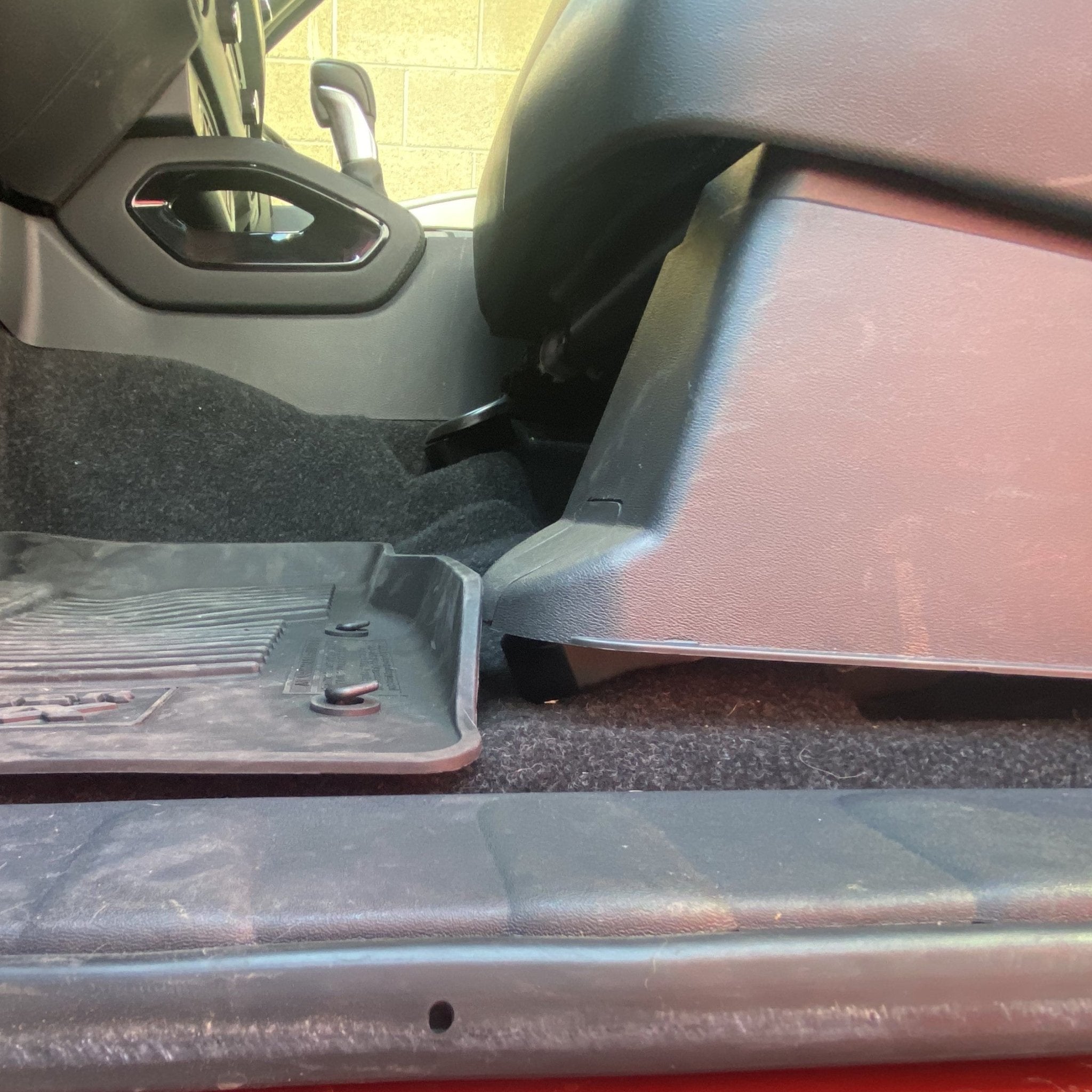 NISSAN FRONT SEAT JACKERS® (FRONTIER)