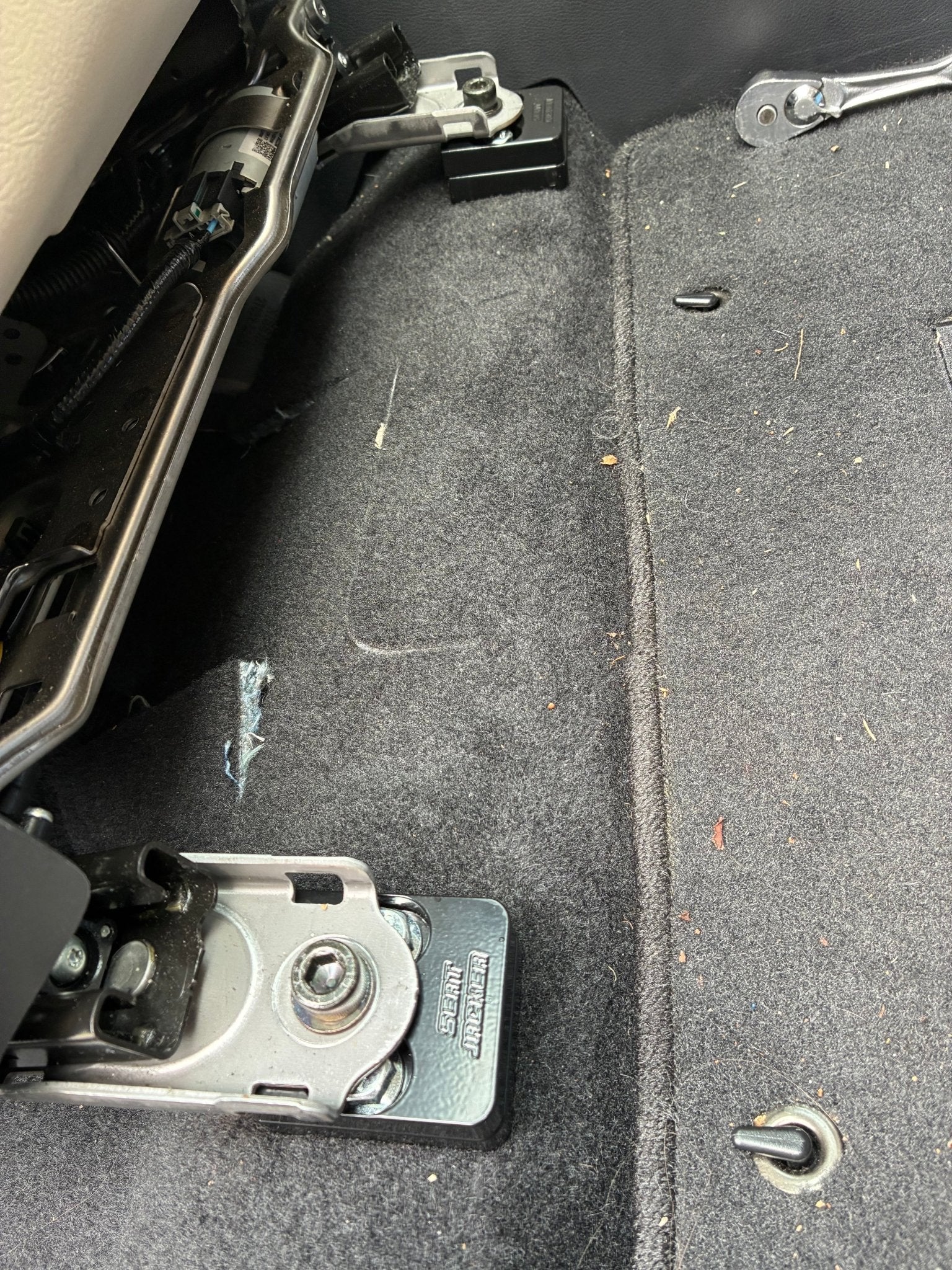 NISSAN FRONT SEAT JACKERS® (MURANO, ROGUE AND ALTIMA)