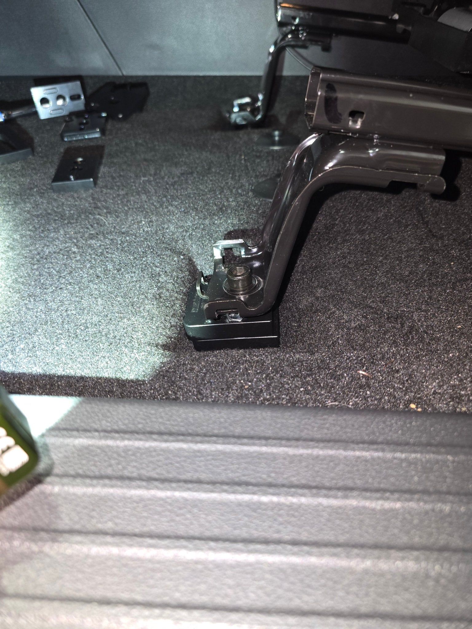 NISSAN FRONT SEAT JACKERS® (PATHFINDER)