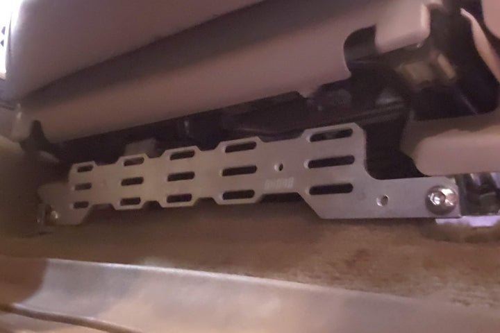 TOYOTA FRONT SEAT JACKERS® (TOYOTA LAND CRUISER 100 AND LX470)