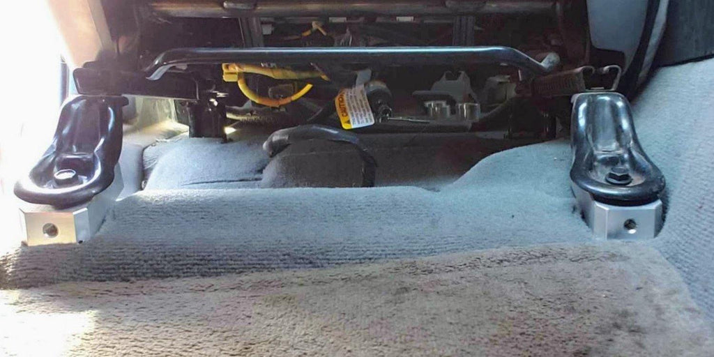 TOYOTA FRONT SEAT JACKERS® (TUNDRA AND SEQUOIA)