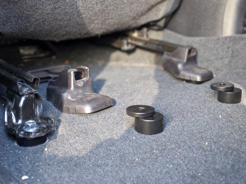 TOYOTA REAR SEAT JACKERS® (RAV4, HIGHLANDER, AND LEXUS ES350)